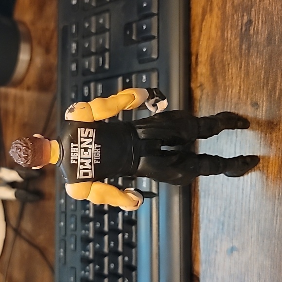 WWE Action Figure – Kevin Owens 2011 mattel - Picture 3 of 3